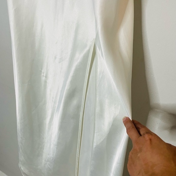 VTG Victoria's Secret Ivory Satin Lace Chemise Size M - Picture 8 of 10